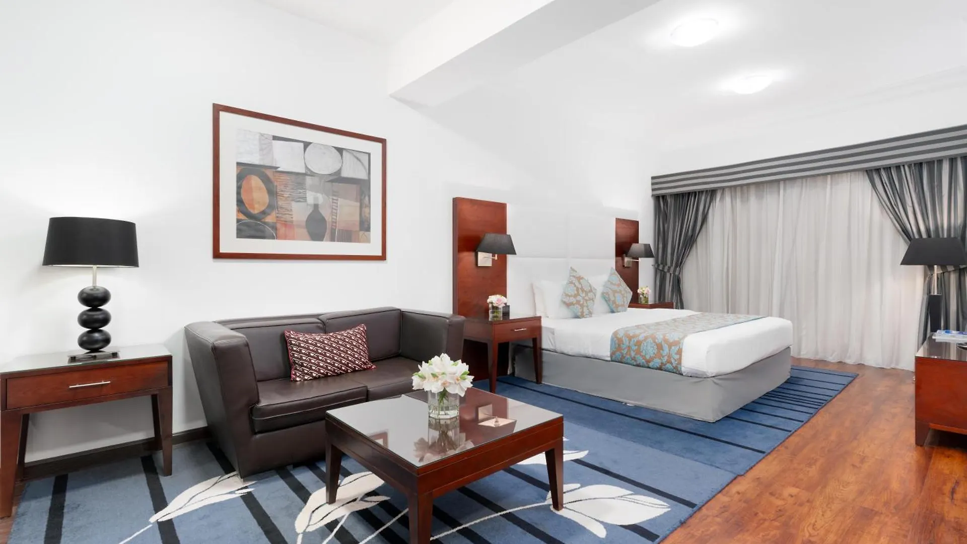 Golden Sands Hotel & Residences Charjah