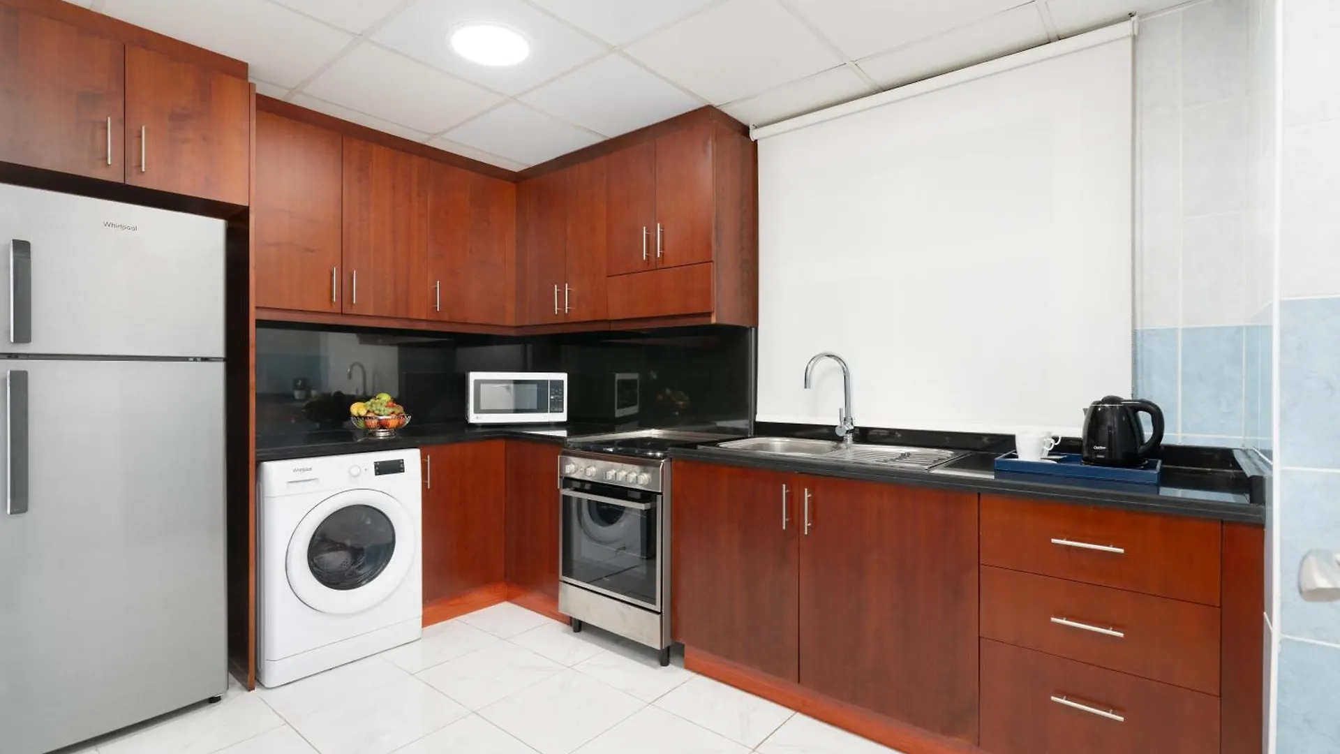 Golden Sands Hotel & Residences Charjah