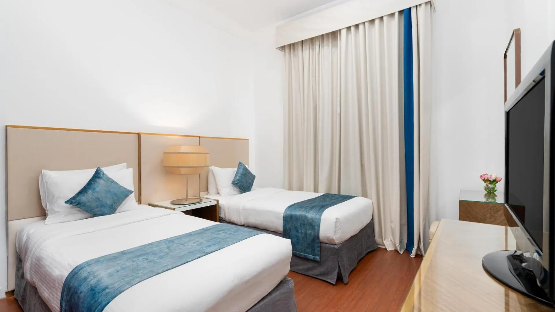 Golden Sands Hotel & Residences Charjah