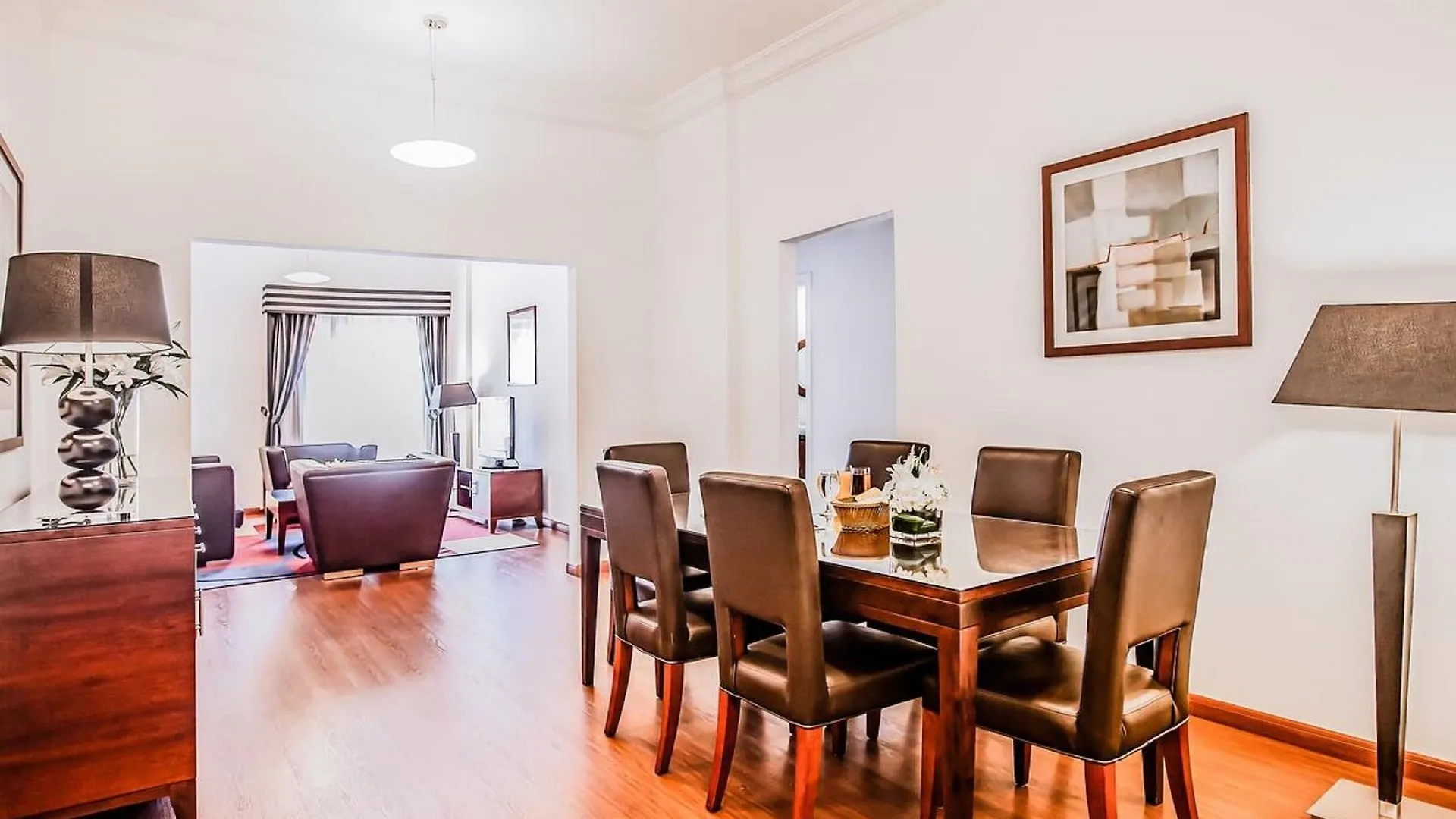 Golden Sands Hotel & Residences Şarja