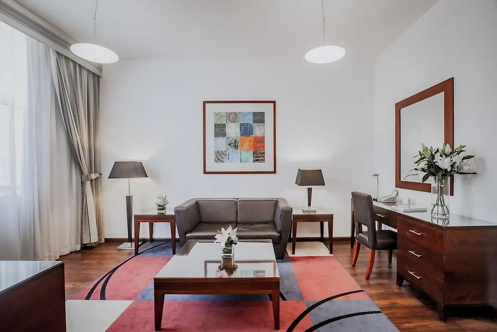 Golden Sands Hotel & Residences Sardzsa