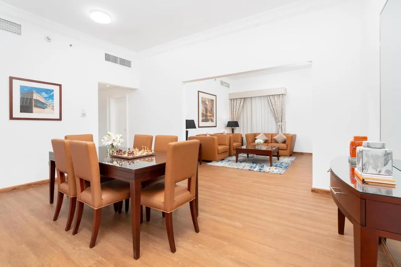 Golden Sands Hotel & Residences Sardzsa 4*,