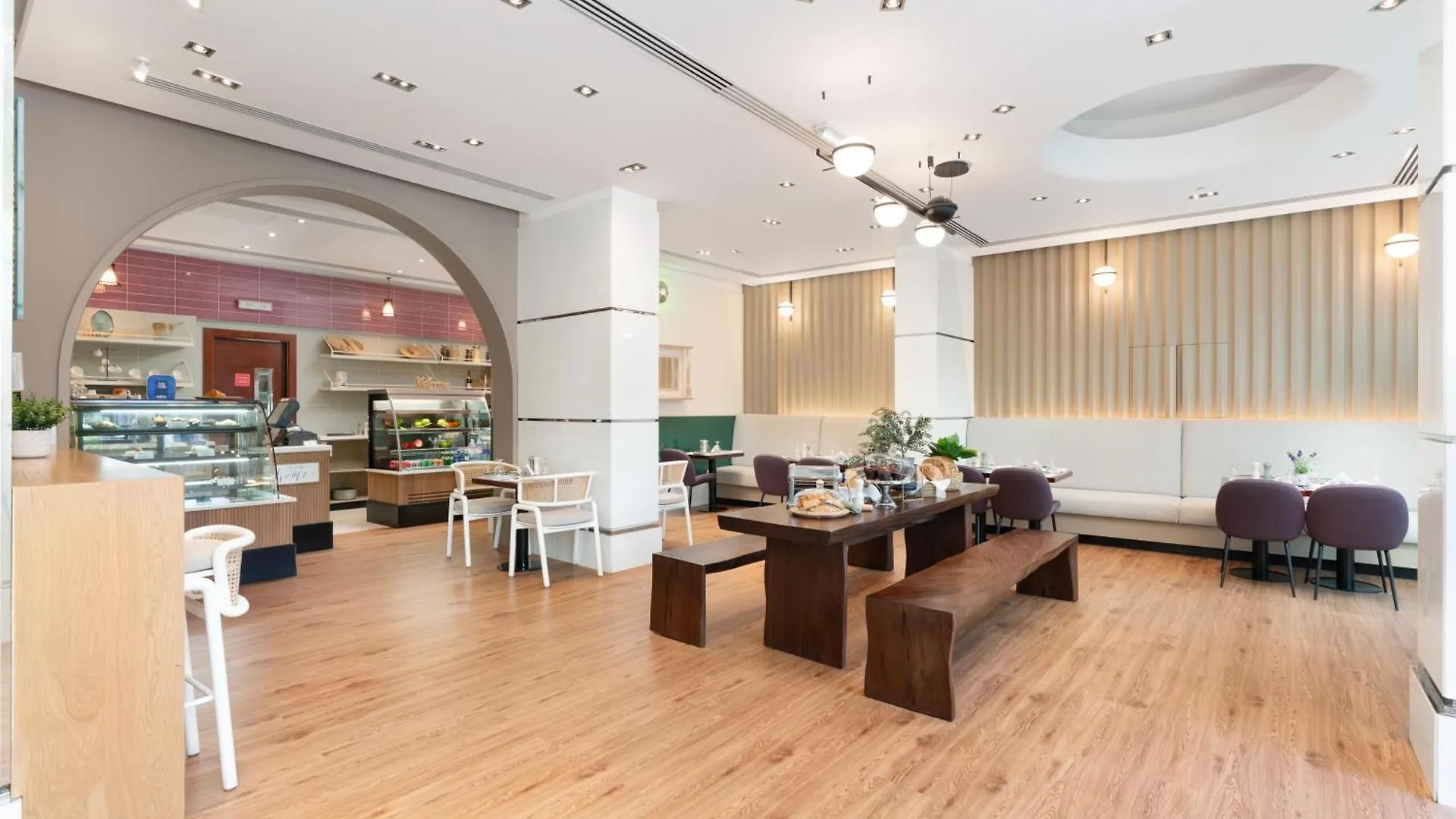Golden Sands Hotel & Residences Sardzsa