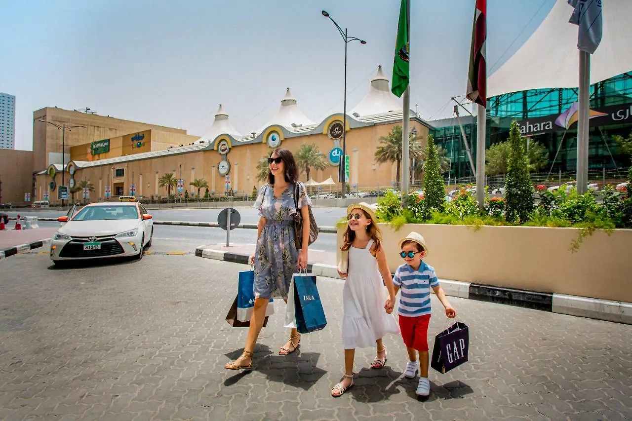 Golden Sands Hotel & Residences Sardzsa